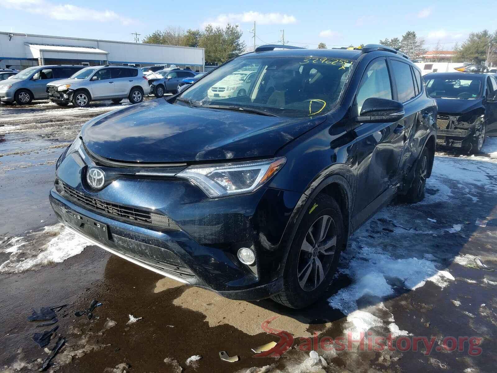 JTMRFREVXHD206123 2017 TOYOTA RAV4