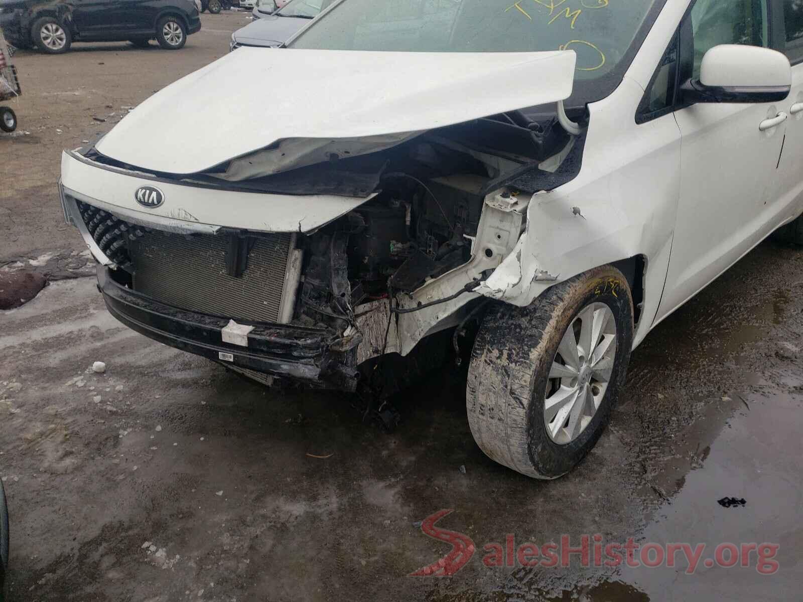 KNDMB5C19H6324246 2017 KIA SEDONA