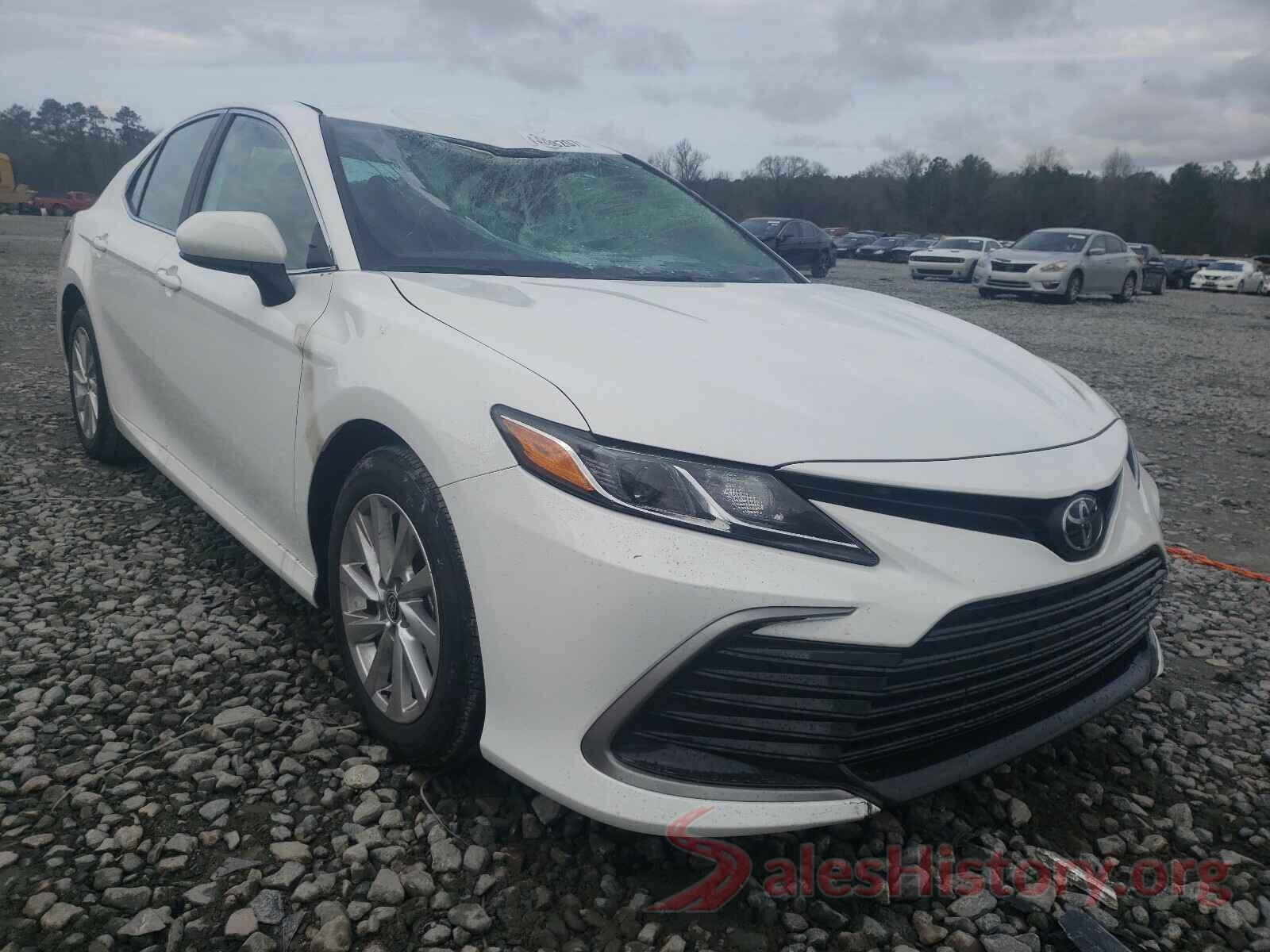 4T1C11AK4MU526576 2021 TOYOTA CAMRY