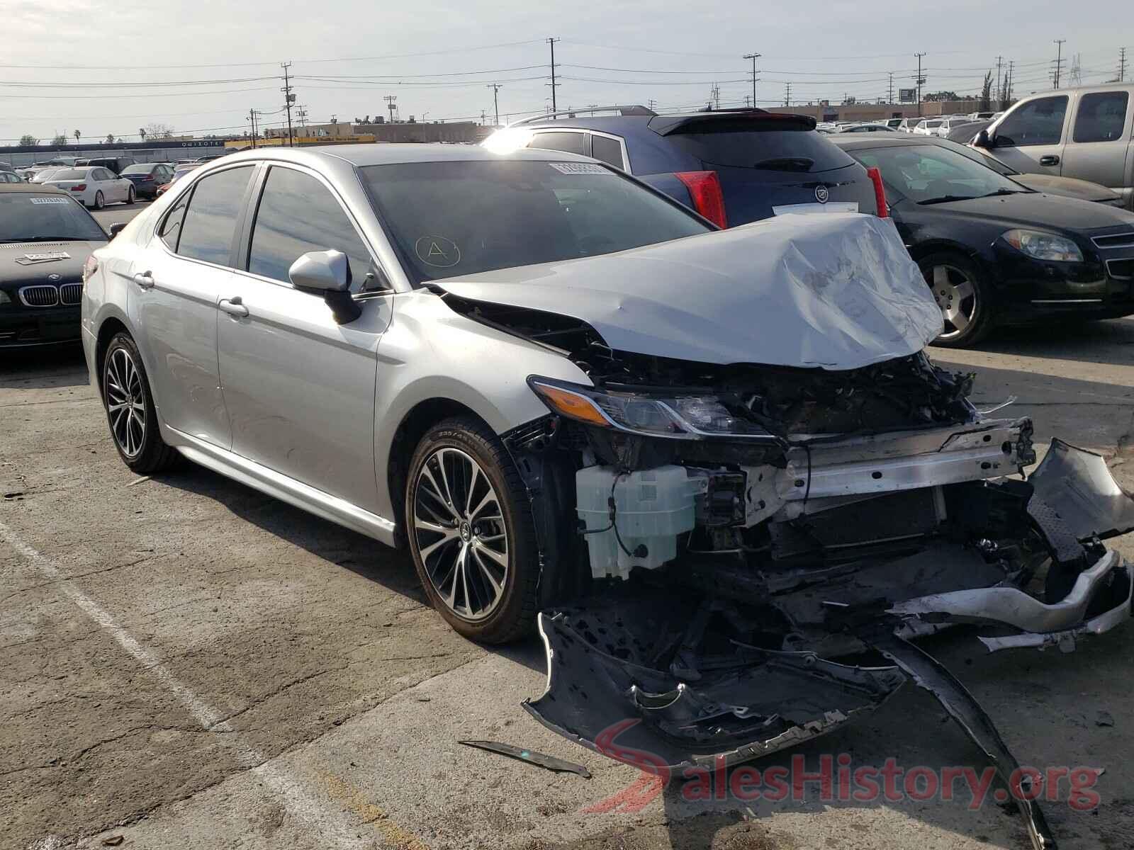 4T1B11HK7JU528190 2018 TOYOTA CAMRY