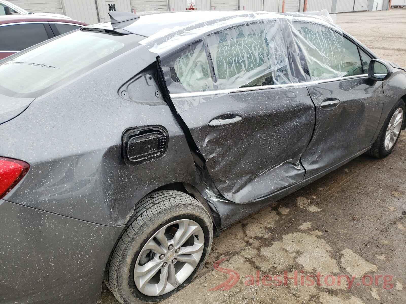 1G1BE5SM4K7139333 2019 CHEVROLET CRUZE