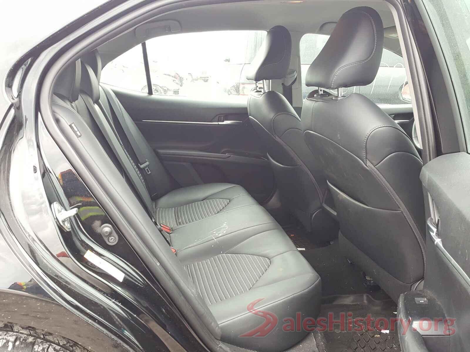 4T1B11HK6JU136074 2018 TOYOTA CAMRY