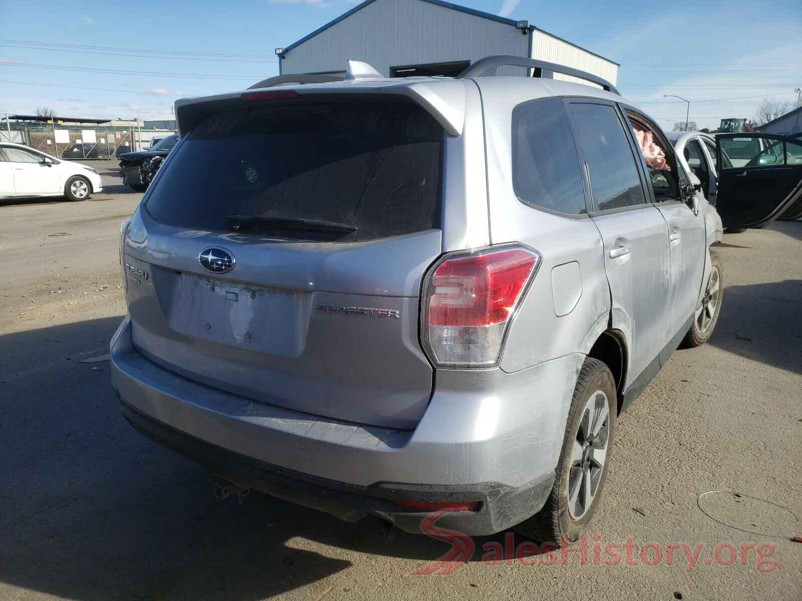 JF2SJAGC1JH524175 2018 SUBARU FORESTER