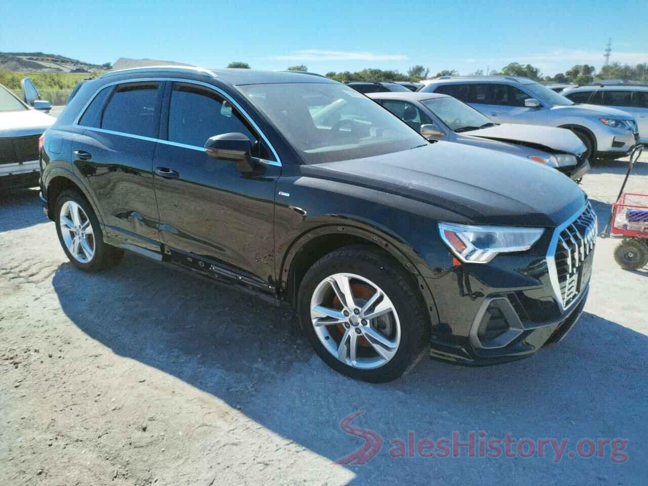 WA1EECF36K1078221 2019 AUDI Q3