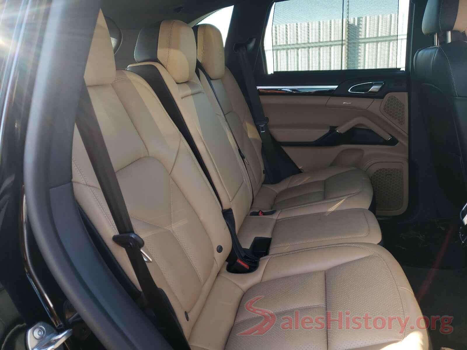 WP1AE2A20JLA70338 2018 PORSCHE CAYENNE