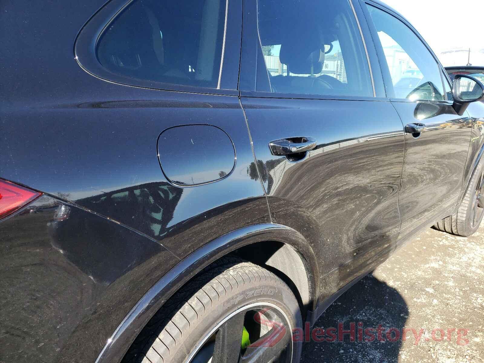 WP1AE2A20JLA70338 2018 PORSCHE CAYENNE