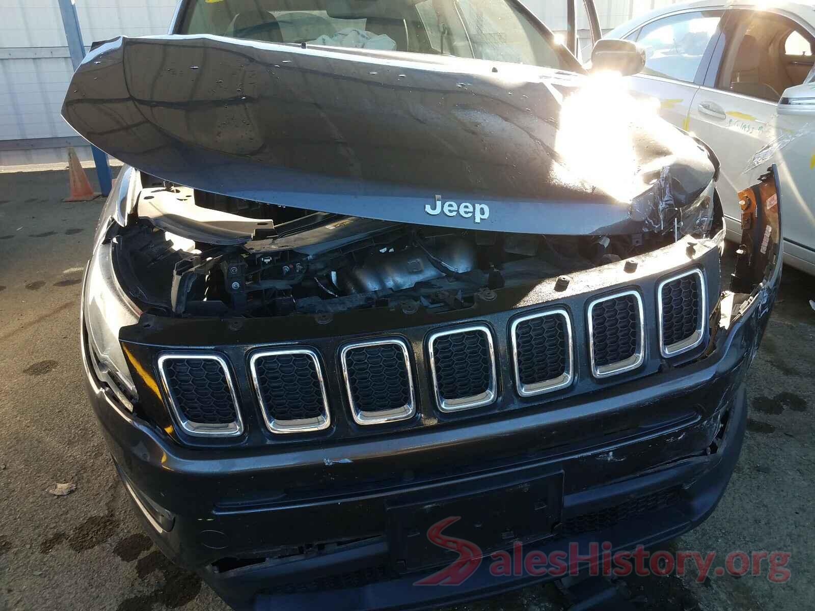 3C4NJDBB3KT596882 2019 JEEP COMPASS