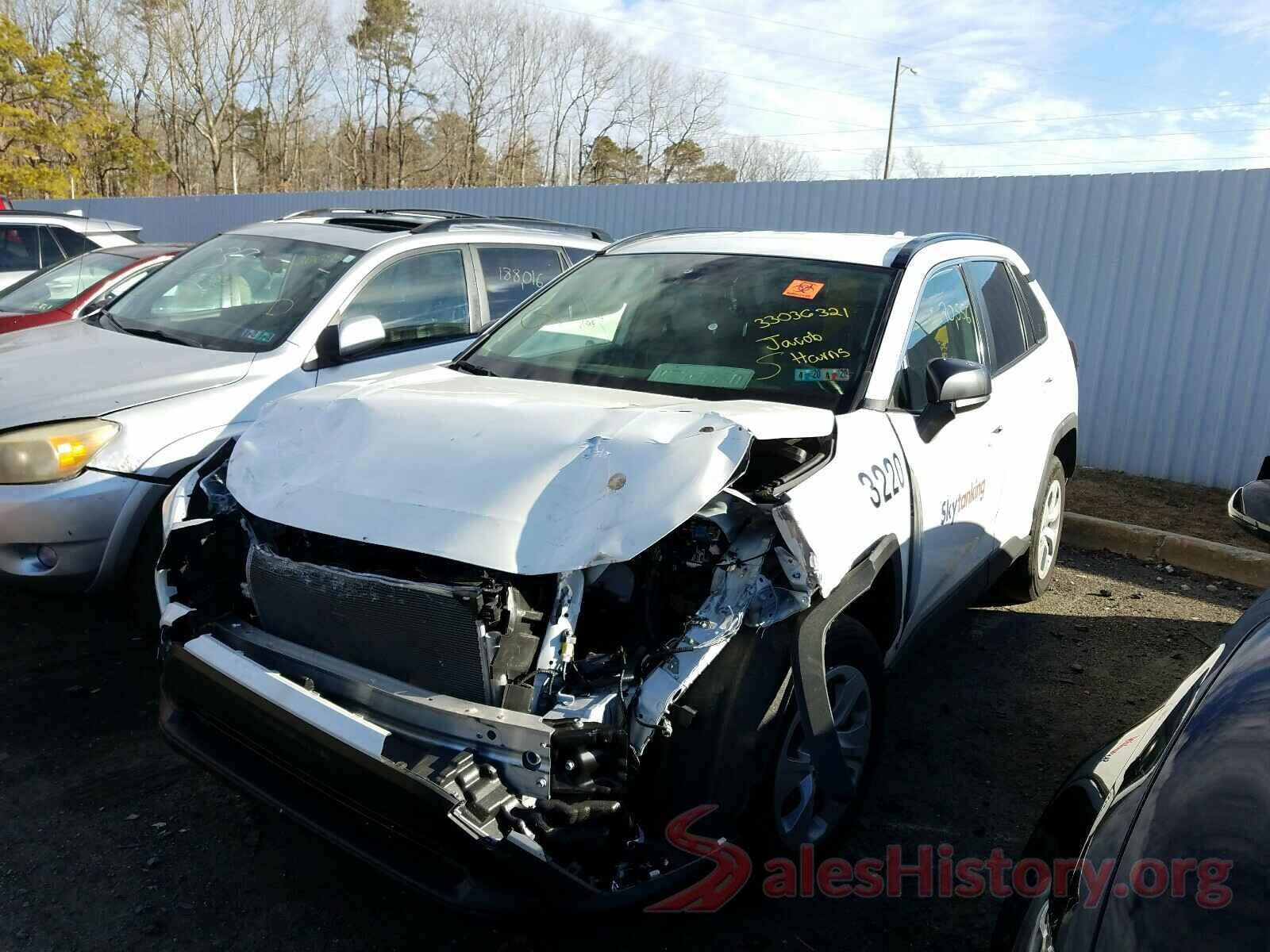 JTMF1RFV7KJ011072 2019 TOYOTA RAV4