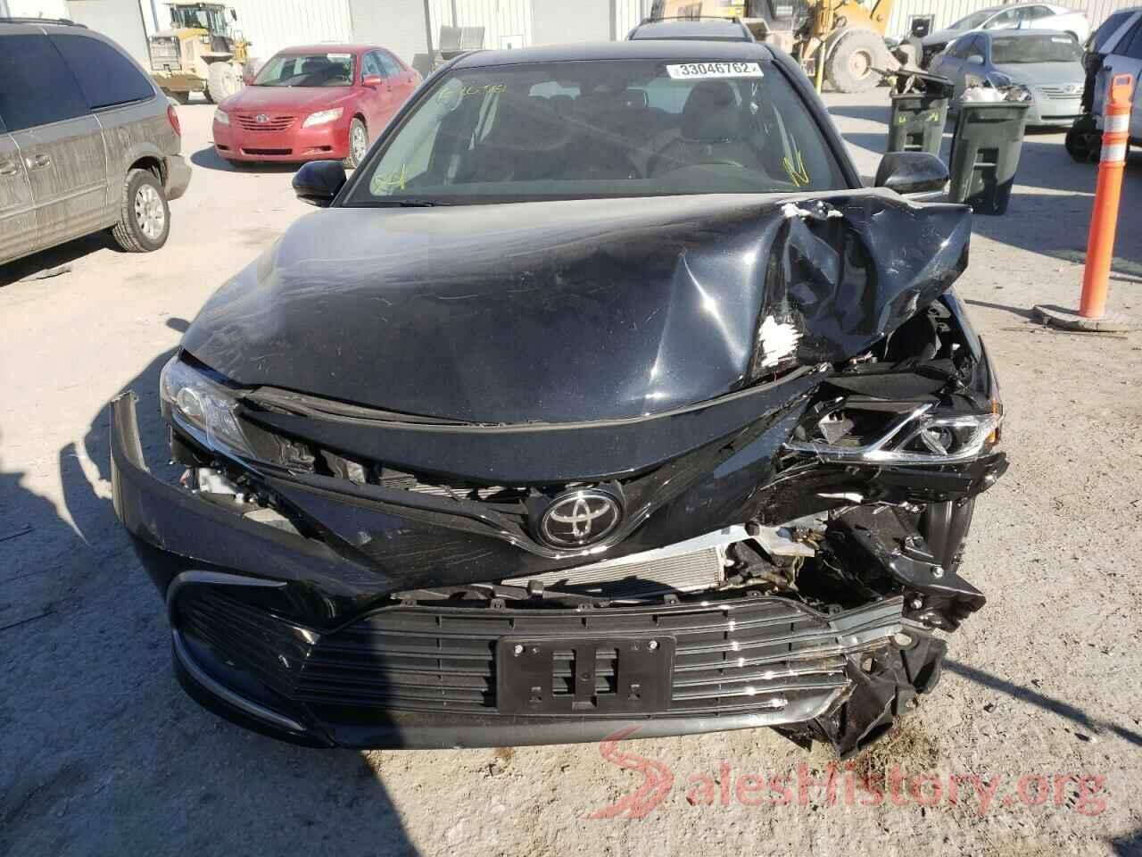 4T1R11AK9NU620318 2022 TOYOTA CAMRY