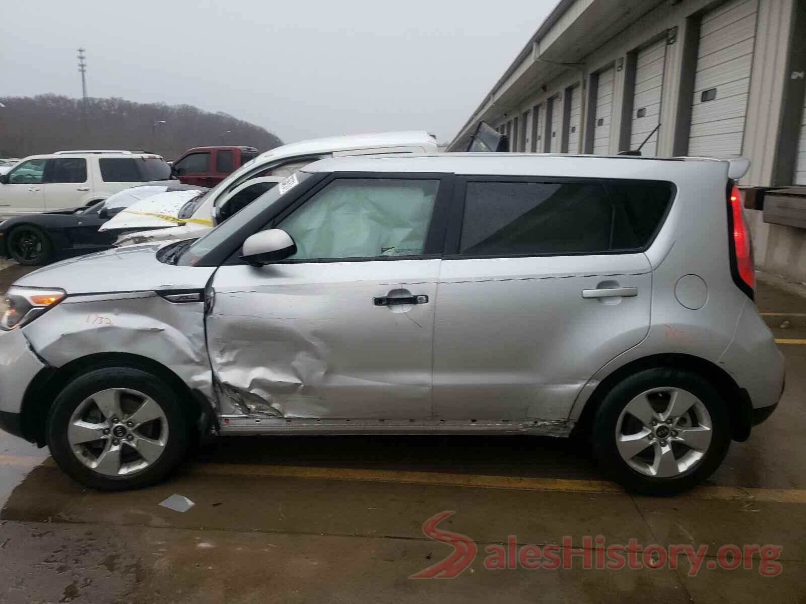 KNDJN2A24H7484713 2017 KIA SOUL