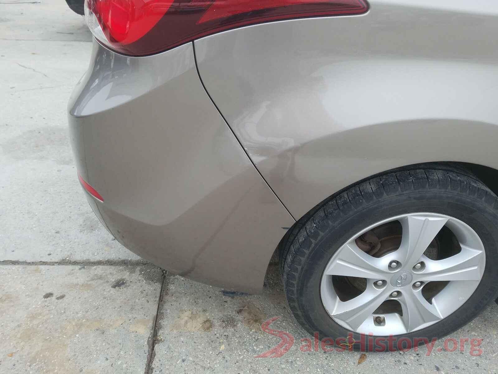 5NPDH4AE1GH693427 2016 HYUNDAI ELANTRA