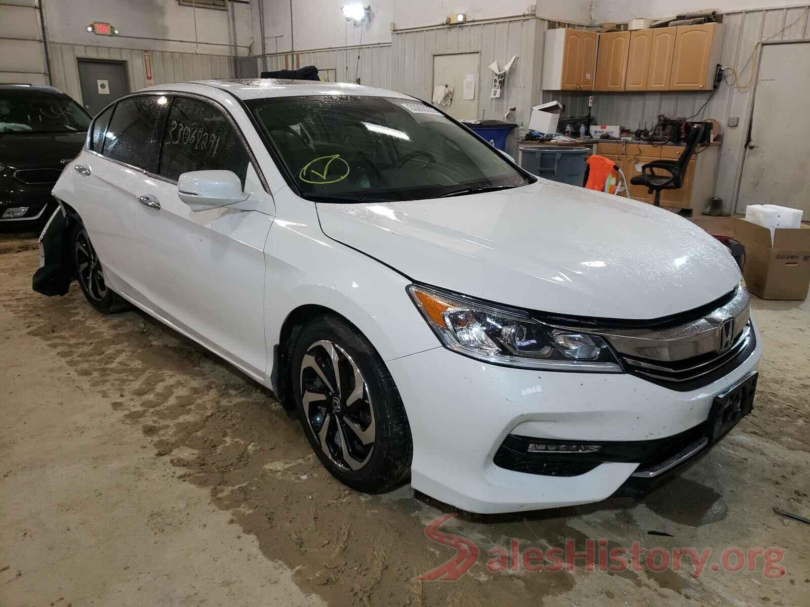 1HGCR3F88HA028475 2017 HONDA ACCORD