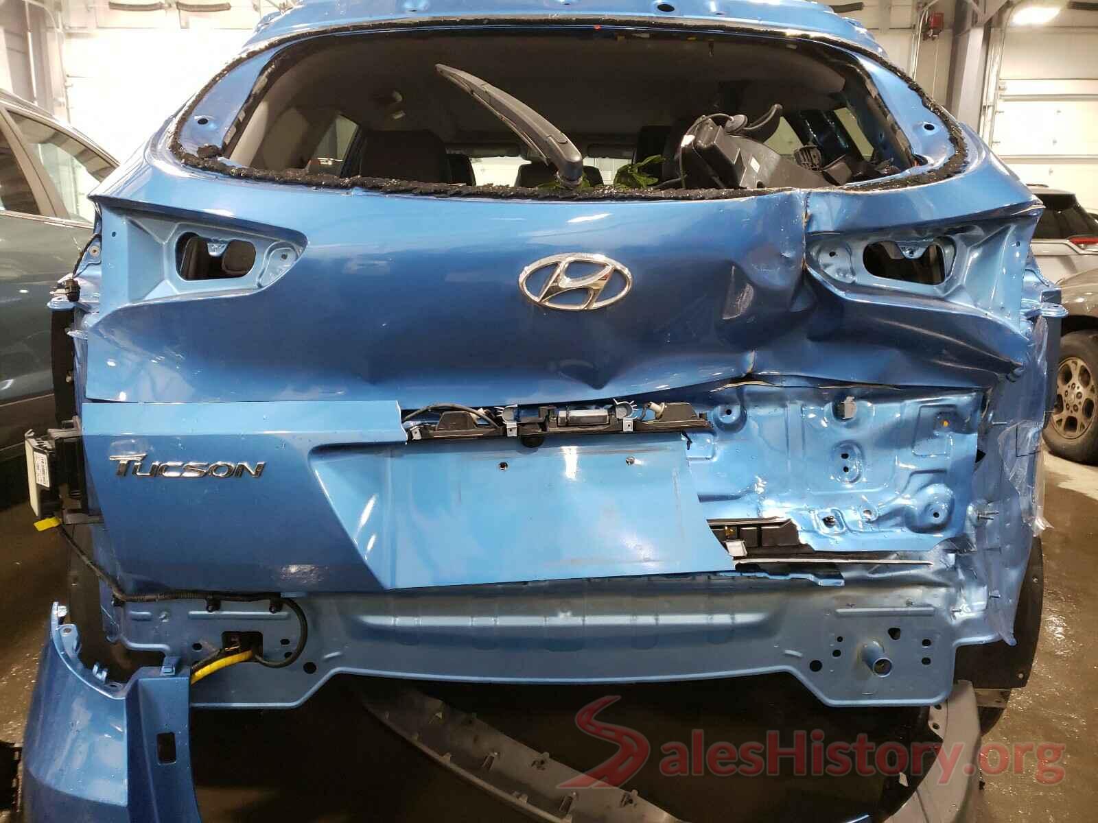 KM8J3CA23JU608727 2018 HYUNDAI TUCSON