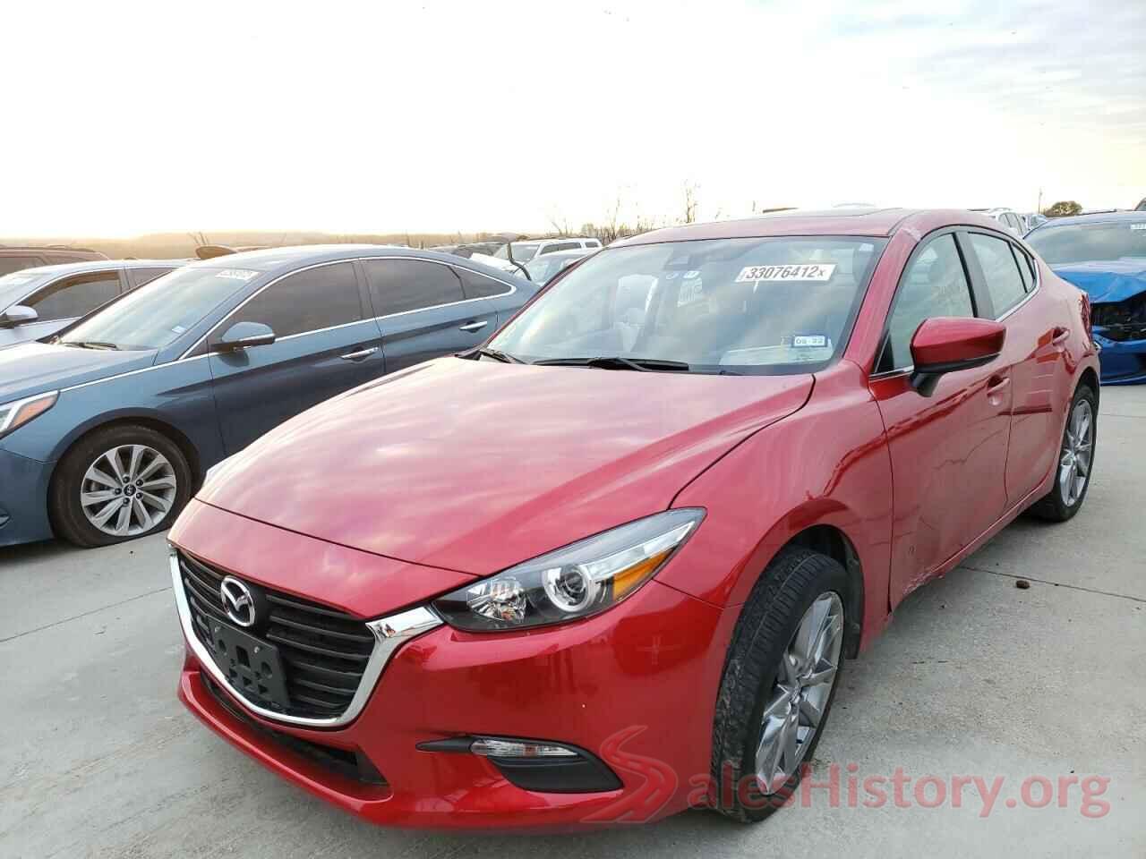 3MZBN1V30JM172320 2018 MAZDA 3