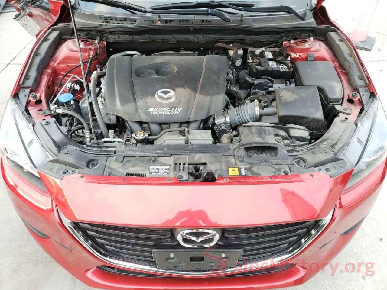 3MZBN1V30JM172320 2018 MAZDA 3