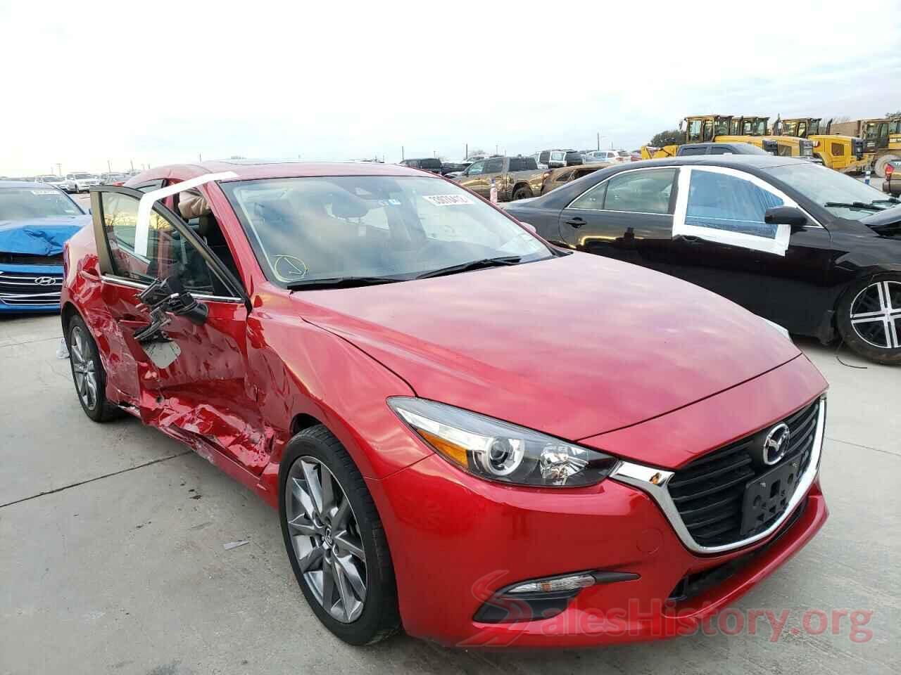 3MZBN1V30JM172320 2018 MAZDA 3