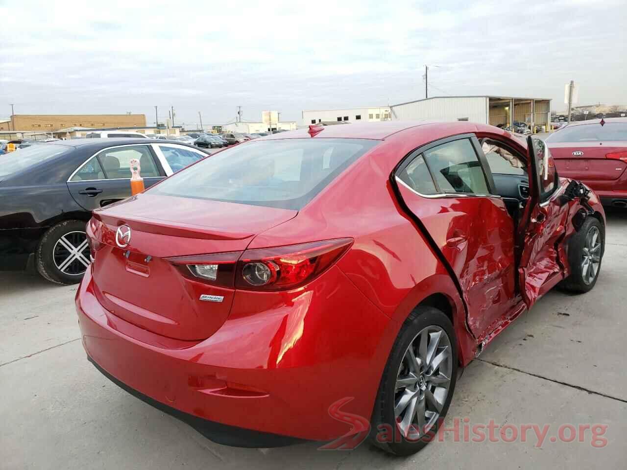 3MZBN1V30JM172320 2018 MAZDA 3