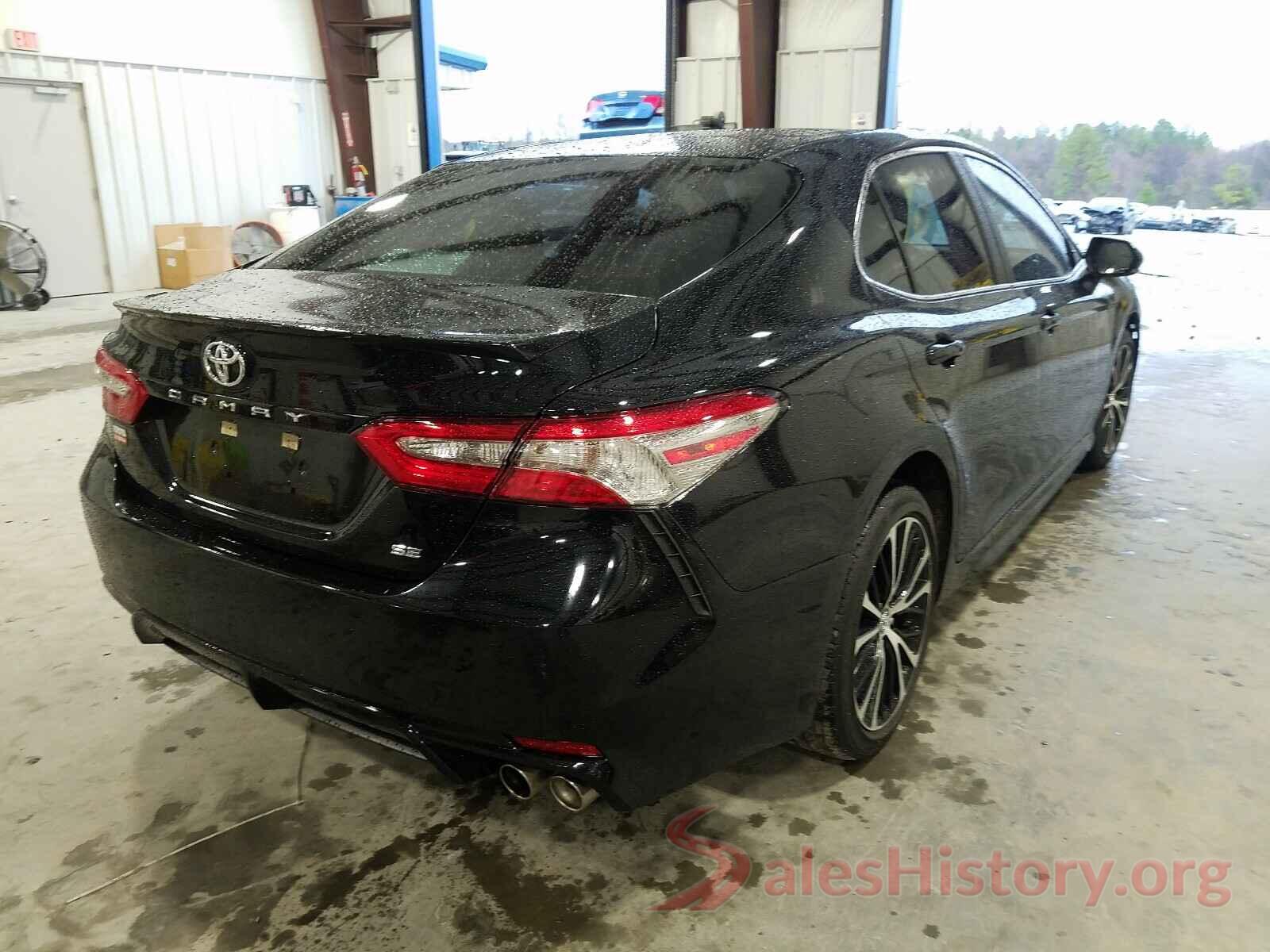 4T1B11HK2JU525522 2018 TOYOTA CAMRY