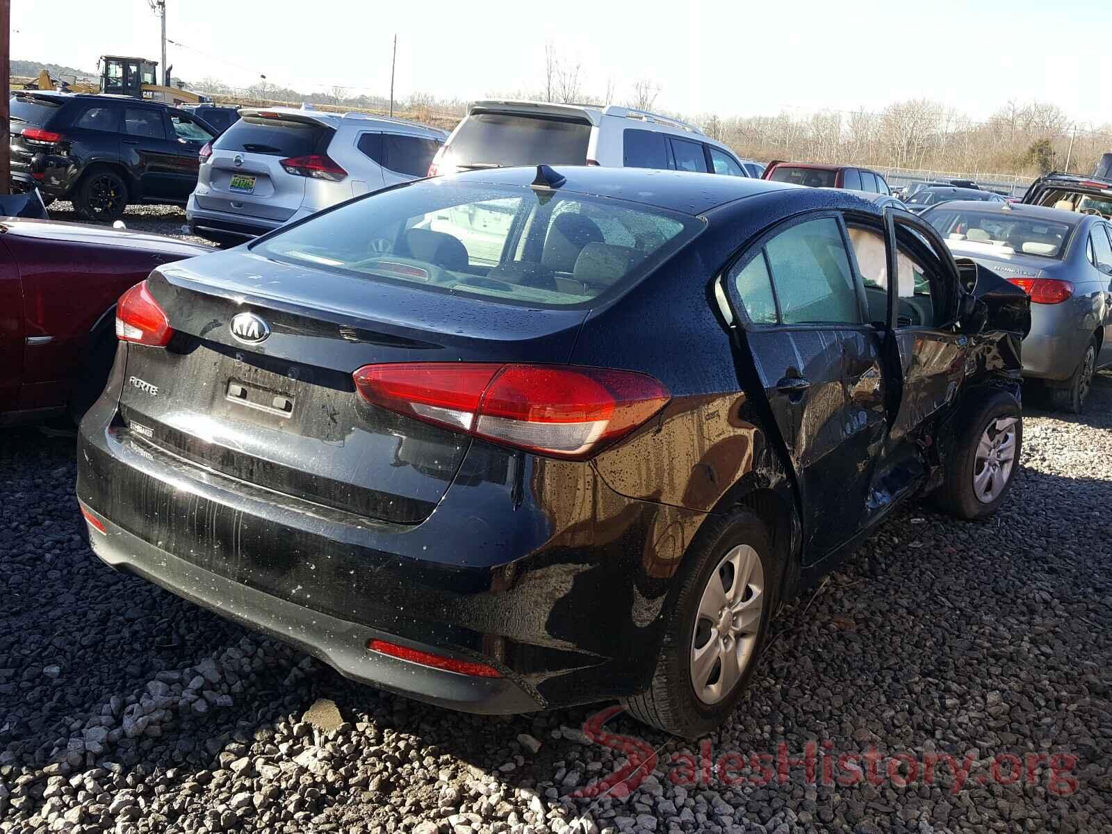 3KPFK4A75HE018861 2017 KIA FORTE