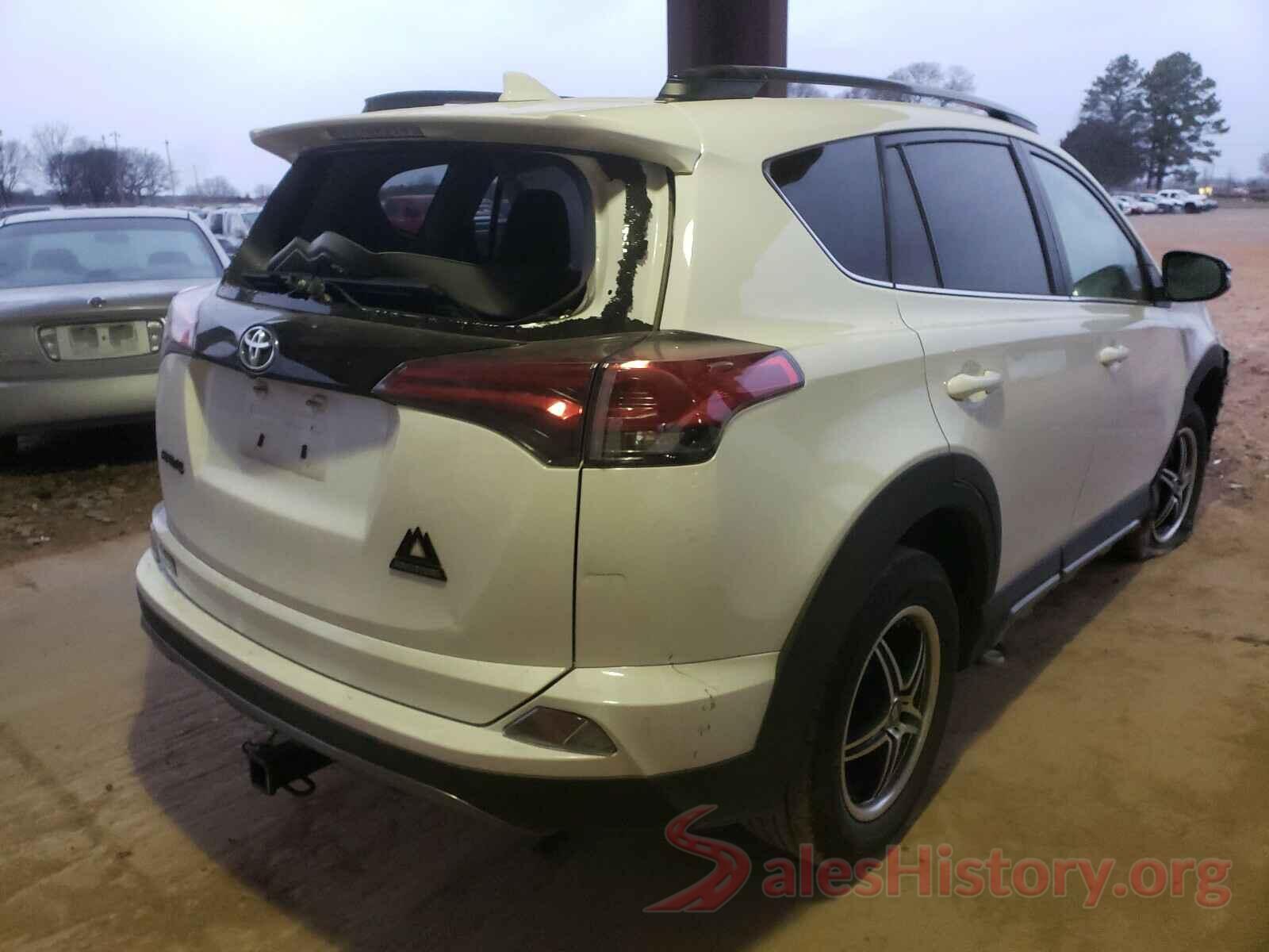 2T3RFREV1JW760305 2018 TOYOTA RAV4