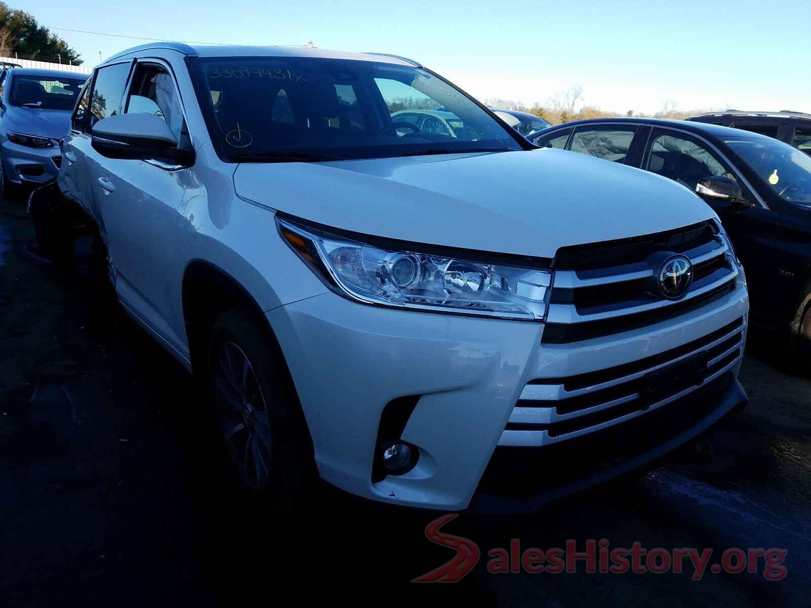 5TDJZRFH5JS559182 2018 TOYOTA HIGHLANDER