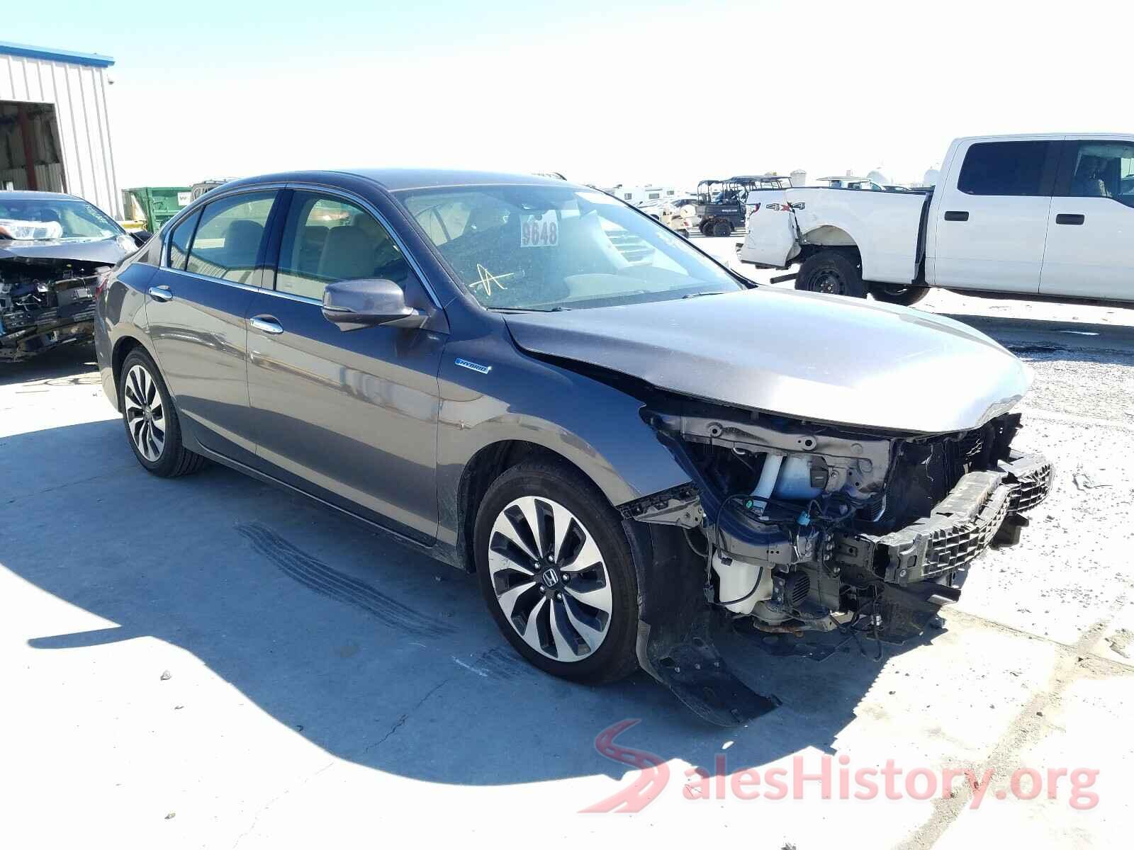 JHMCR6F33HC000574 2017 HONDA ACCORD