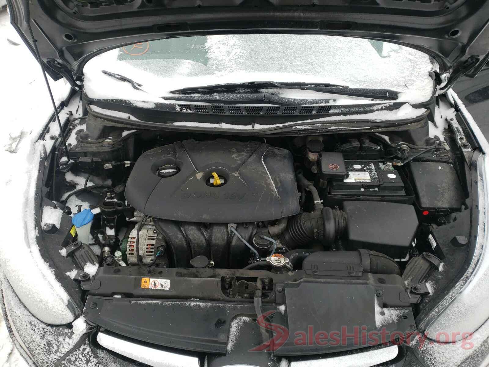 5NPDH4AE8GH713608 2016 HYUNDAI ELANTRA