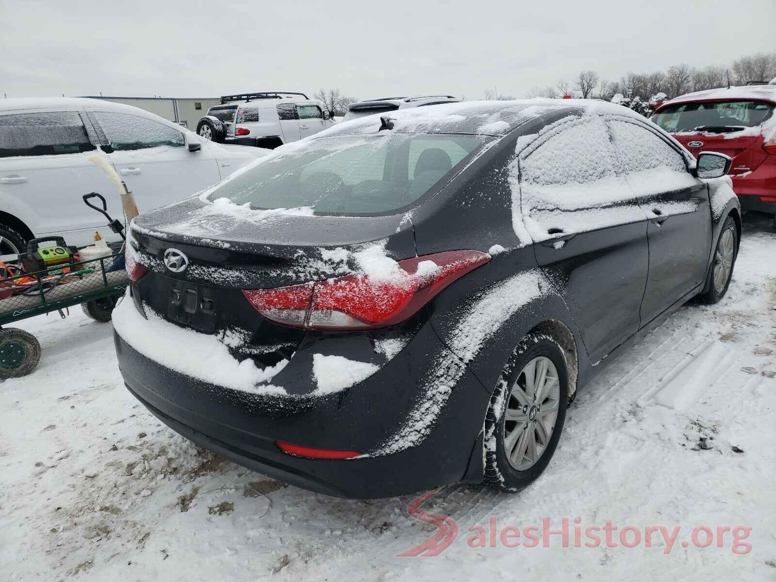 5NPDH4AE8GH713608 2016 HYUNDAI ELANTRA