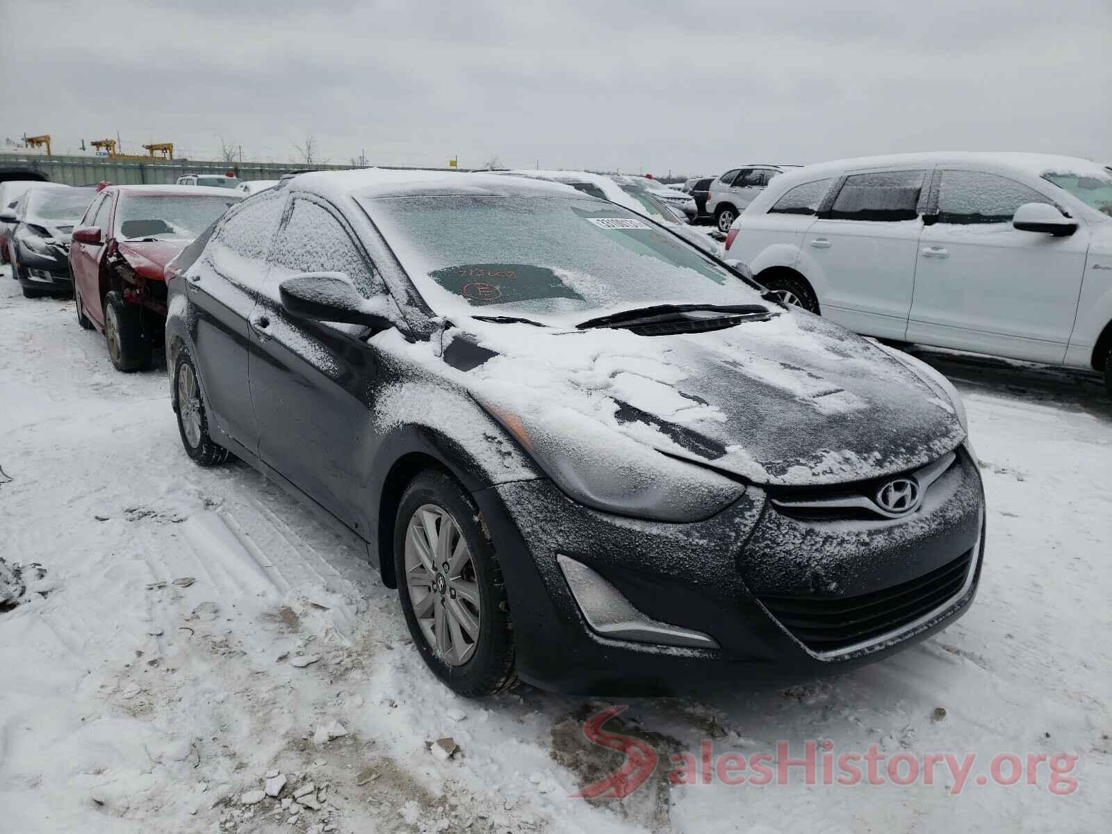 5NPDH4AE8GH713608 2016 HYUNDAI ELANTRA