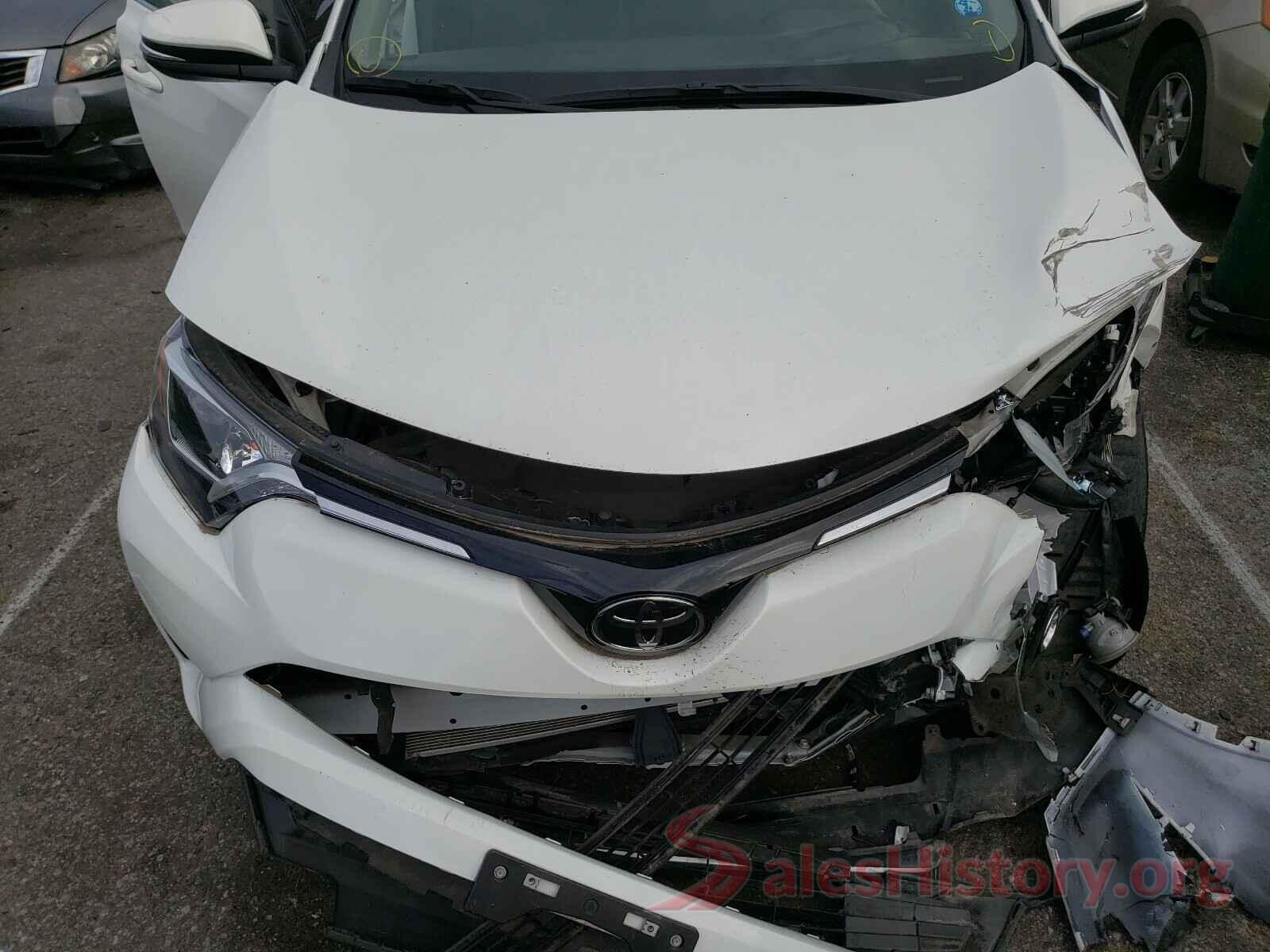 JTMRFREV0JJ217302 2018 TOYOTA RAV4