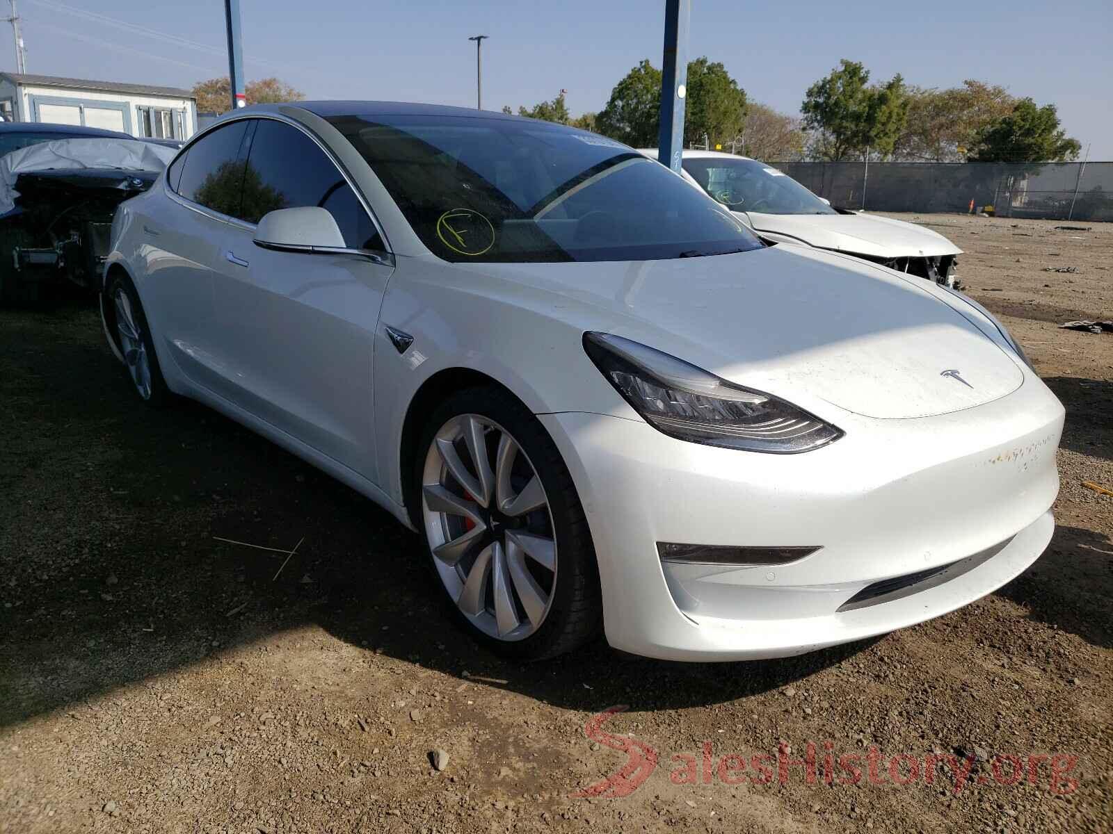 5YJ3E1EB3JF083828 2018 TESLA MODEL 3