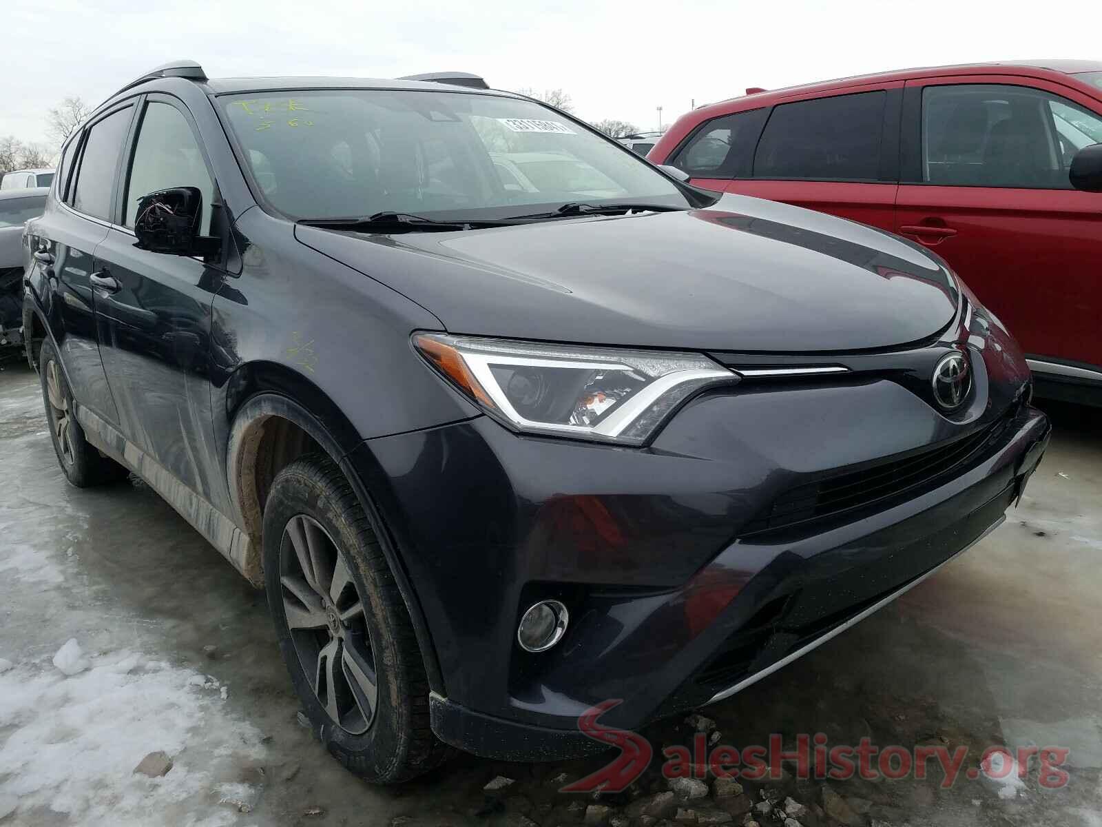 JTMRFREV6HJ706877 2017 TOYOTA RAV4