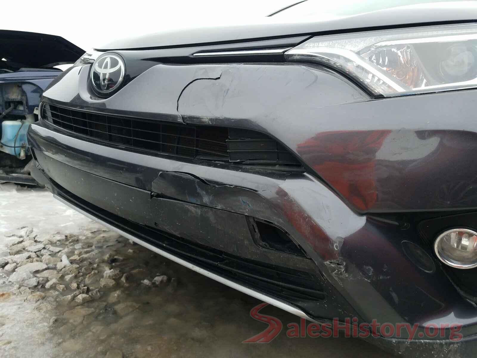 JTMRFREV6HJ706877 2017 TOYOTA RAV4