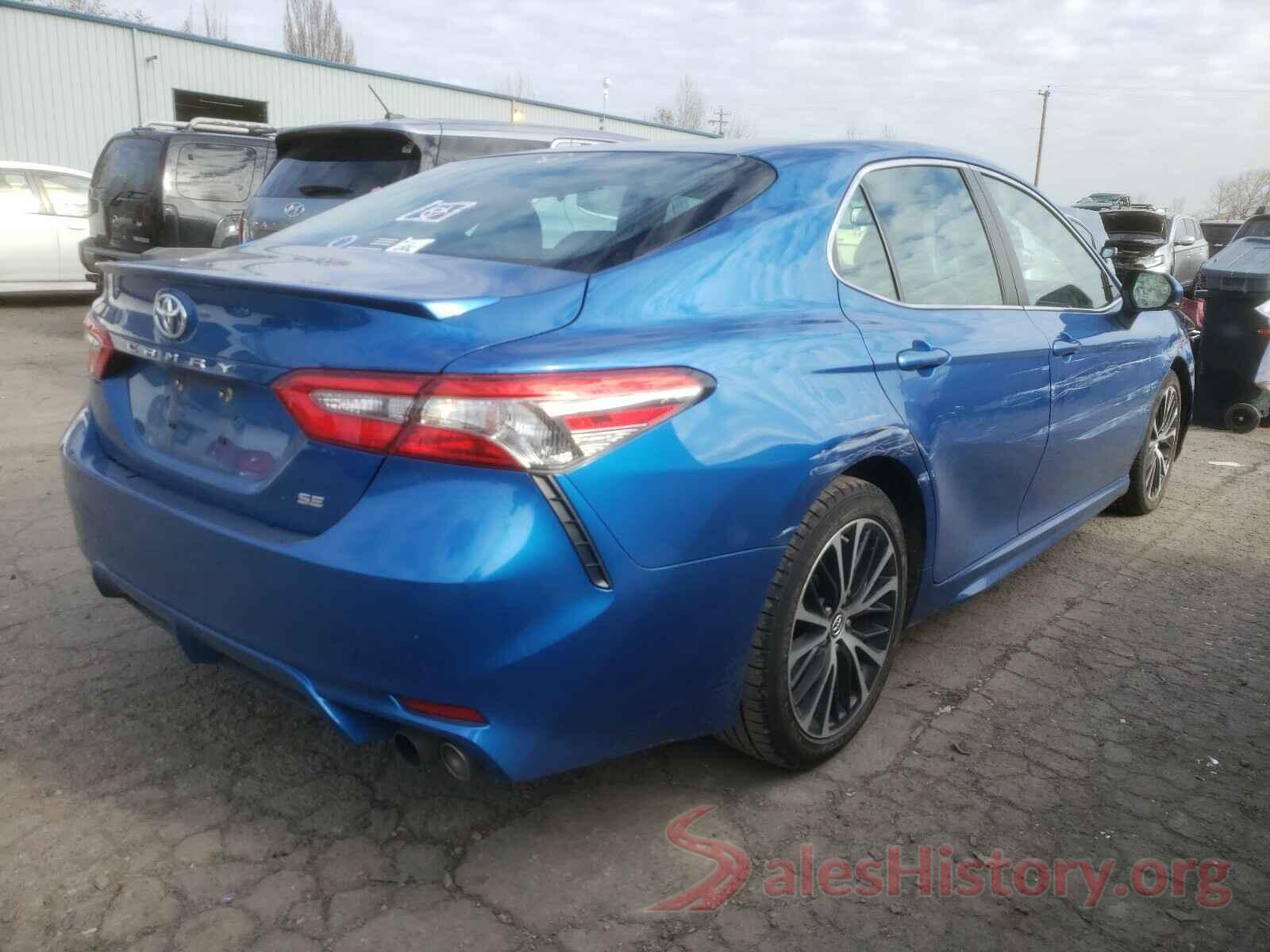 4T1B11HK2JU117344 2018 TOYOTA CAMRY