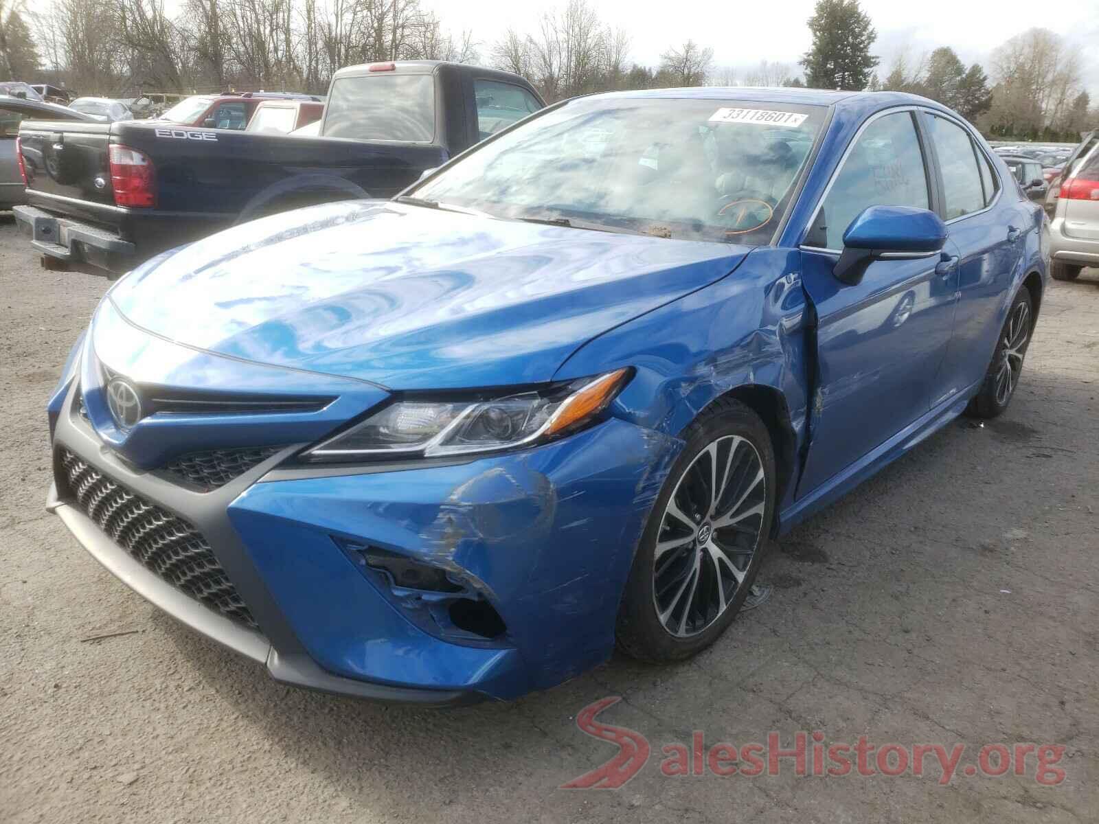 4T1B11HK2JU117344 2018 TOYOTA CAMRY