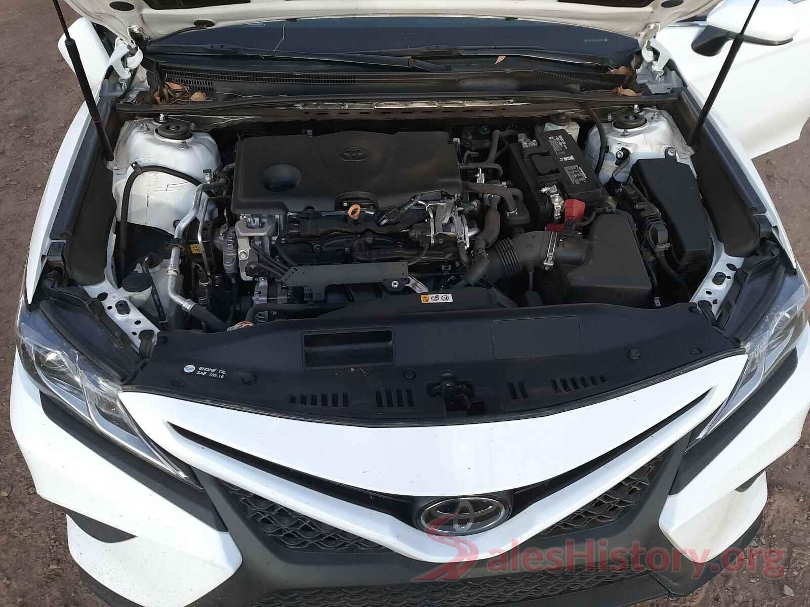 4T1B11HK2JU585817 2018 TOYOTA CAMRY