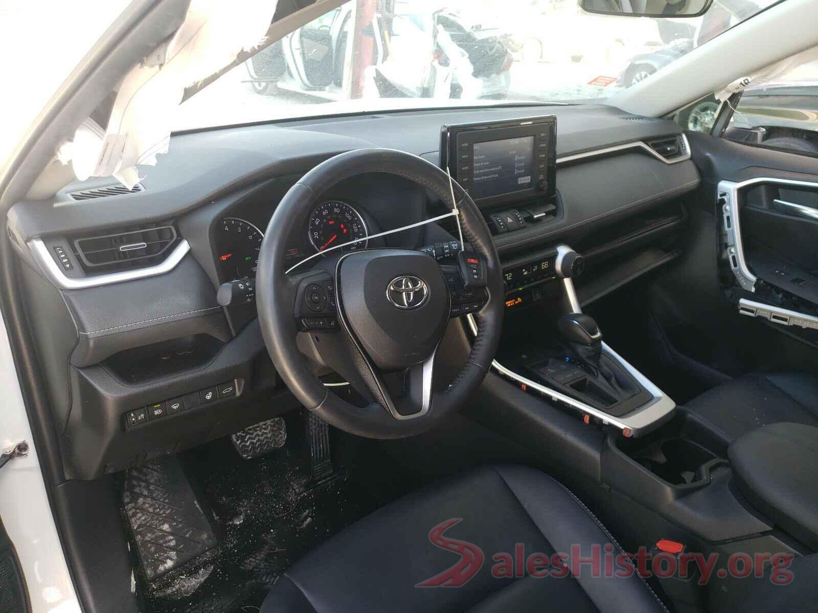 JTMC1RFV6KD033789 2019 TOYOTA RAV4