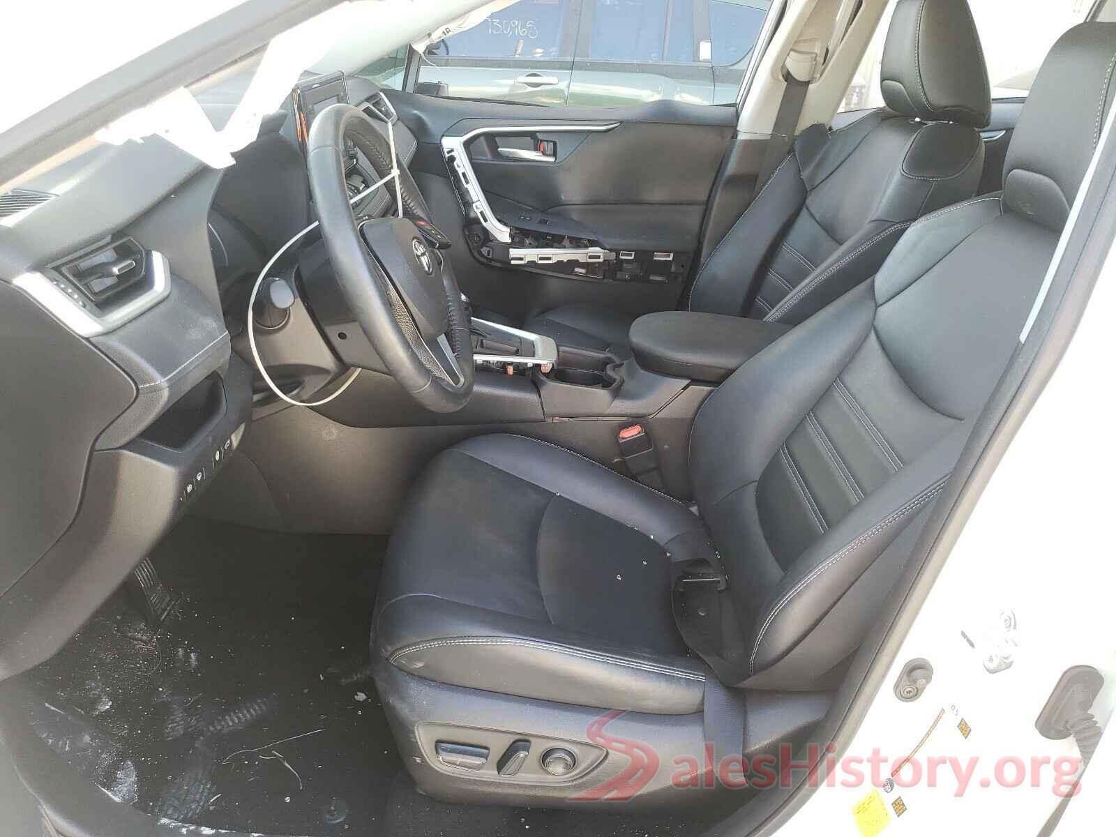 JTMC1RFV6KD033789 2019 TOYOTA RAV4