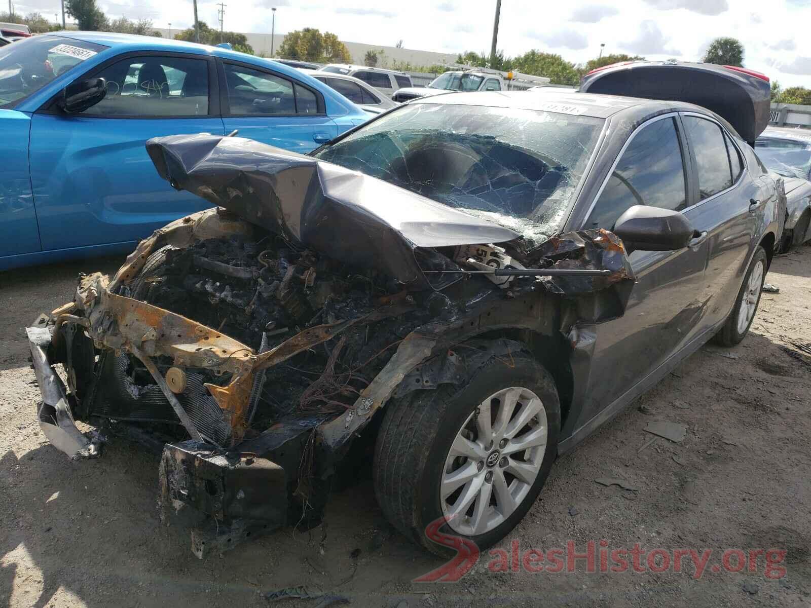 4T1B11HK7KU817555 2019 TOYOTA CAMRY