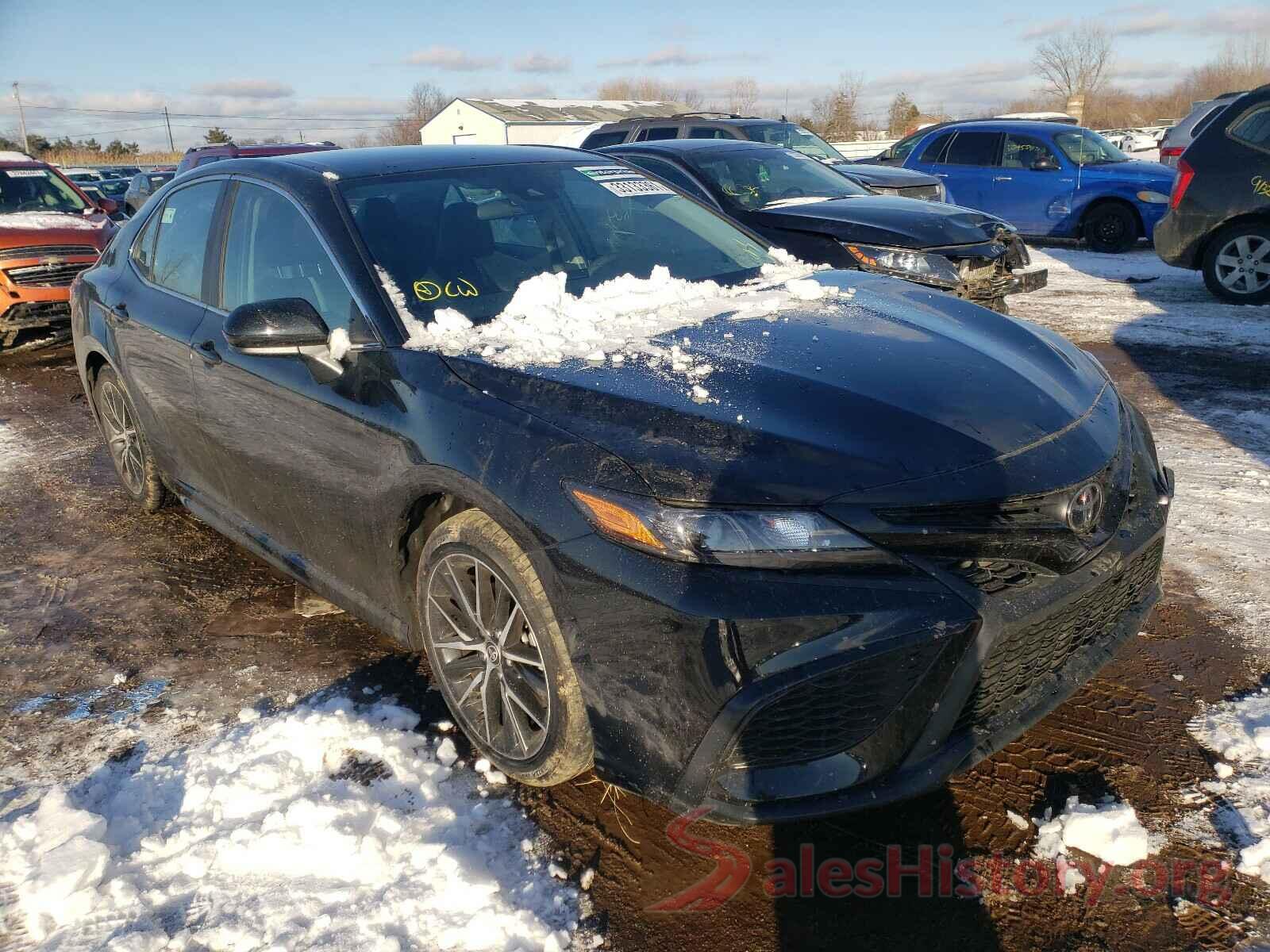 4T1G11AK4MU525008 2021 TOYOTA CAMRY