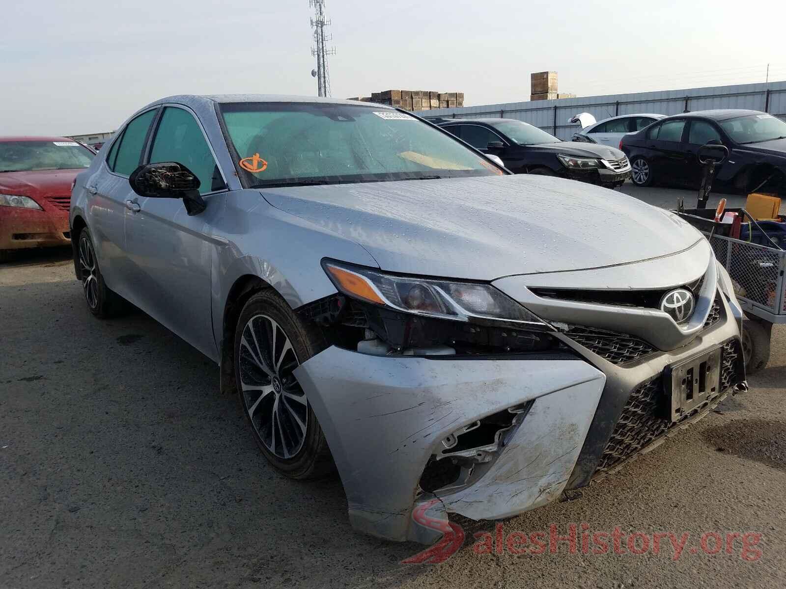 4T1B11HK4JU111190 2018 TOYOTA CAMRY