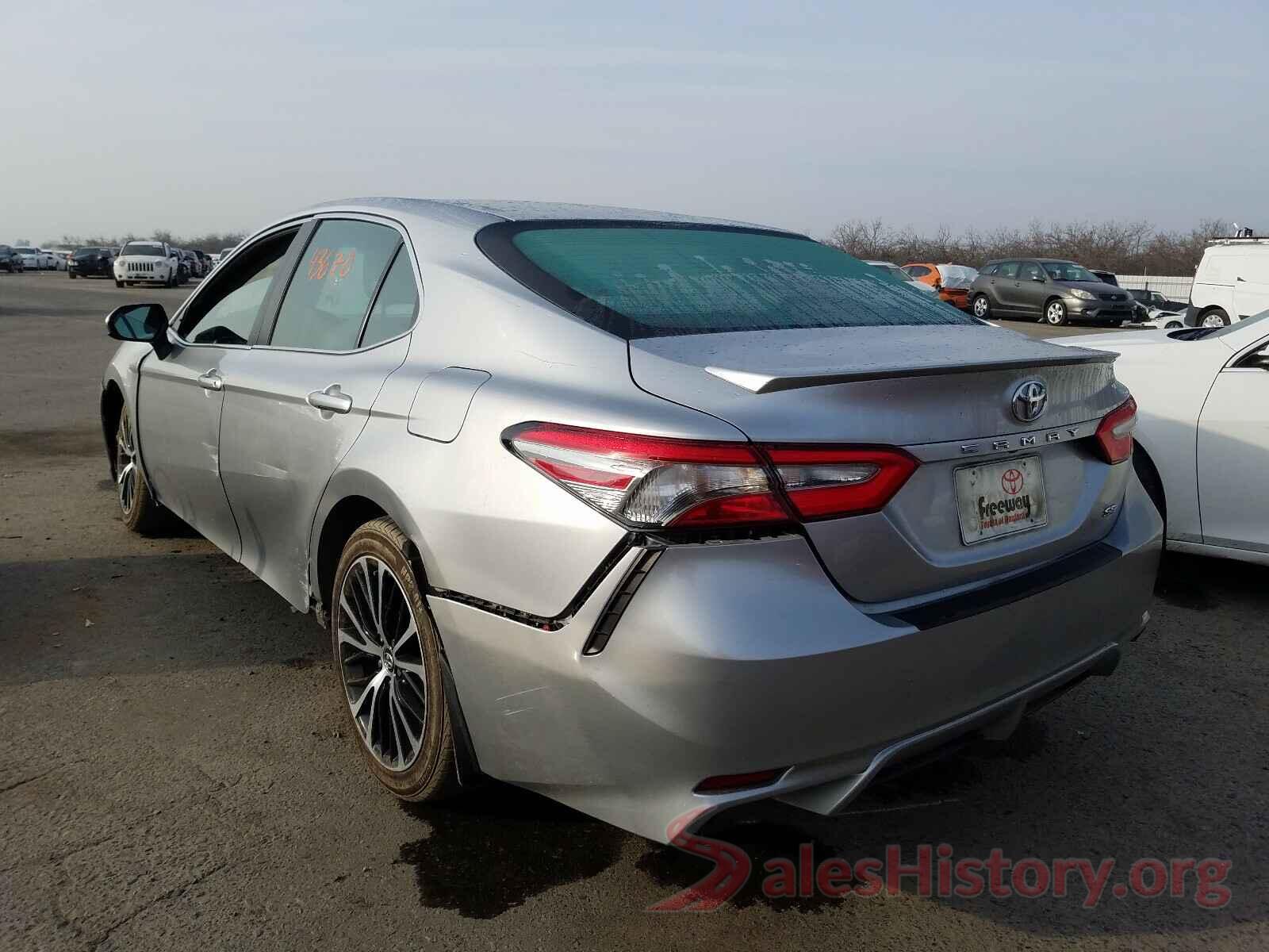 4T1B11HK4JU111190 2018 TOYOTA CAMRY