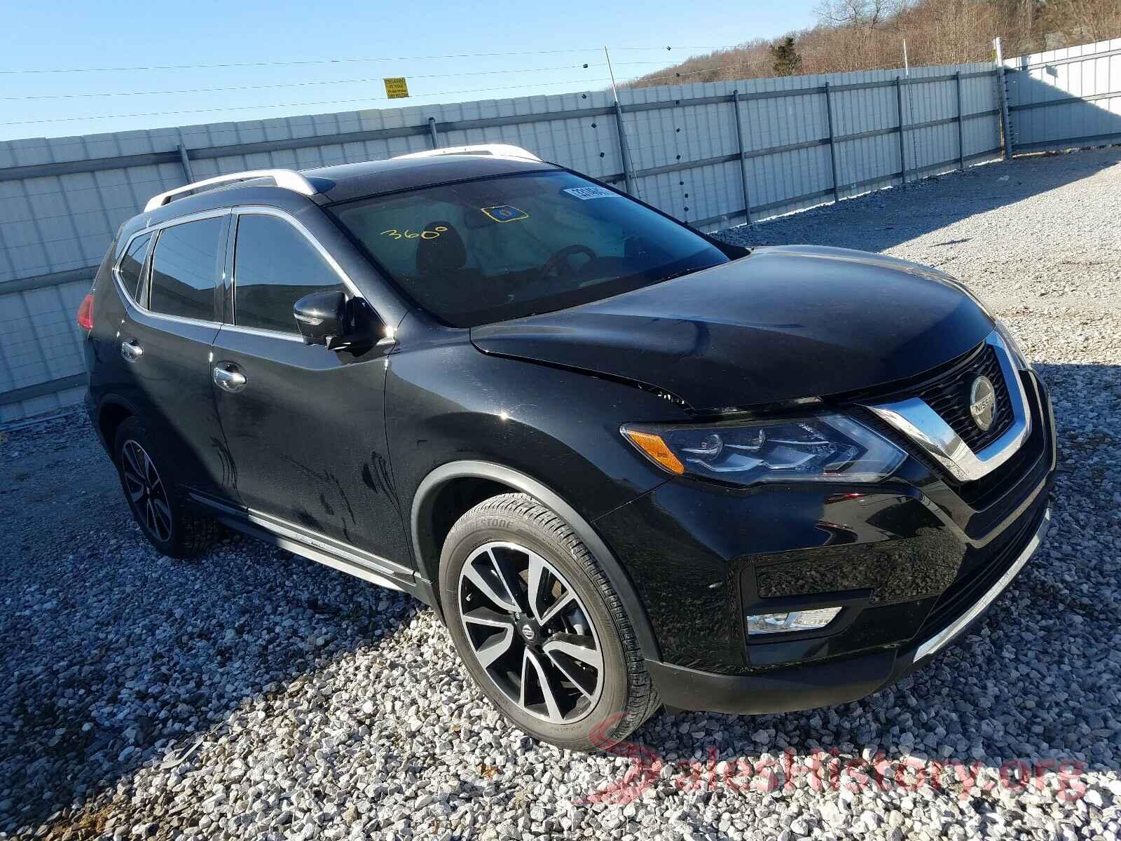 JN8AT2MT4JW469414 2018 NISSAN ROGUE