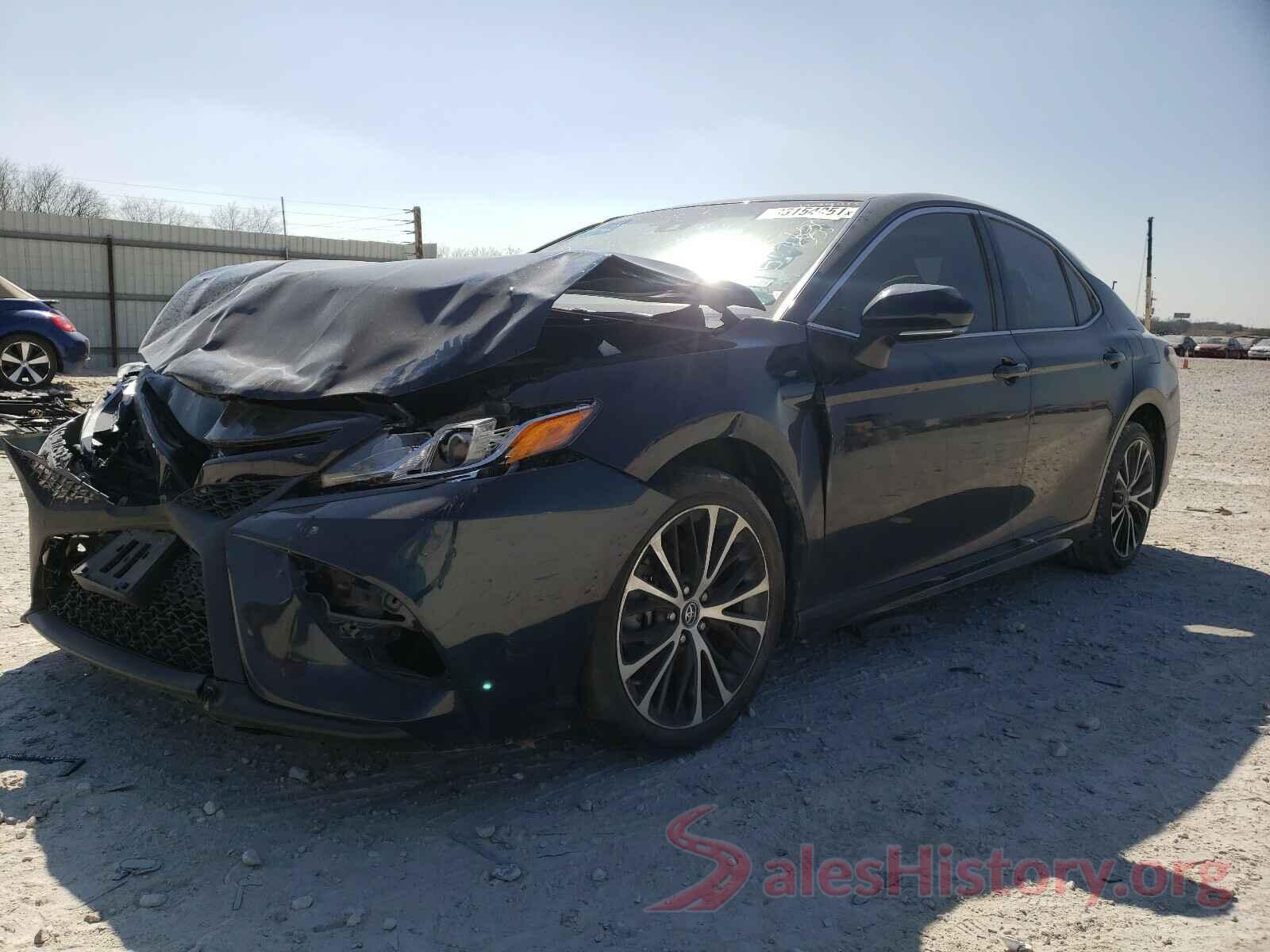 4T1B11HK4JU567030 2018 TOYOTA CAMRY