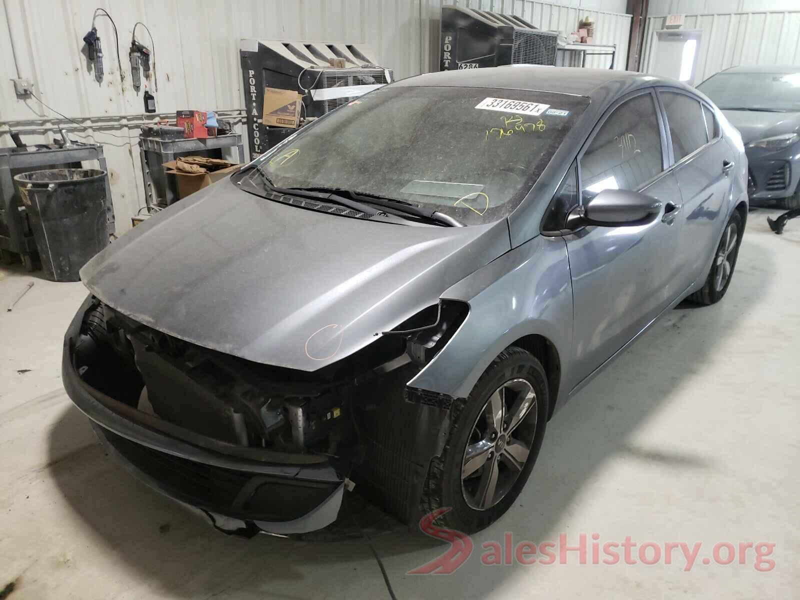 3KPFL4A70JE176978 2018 KIA FORTE