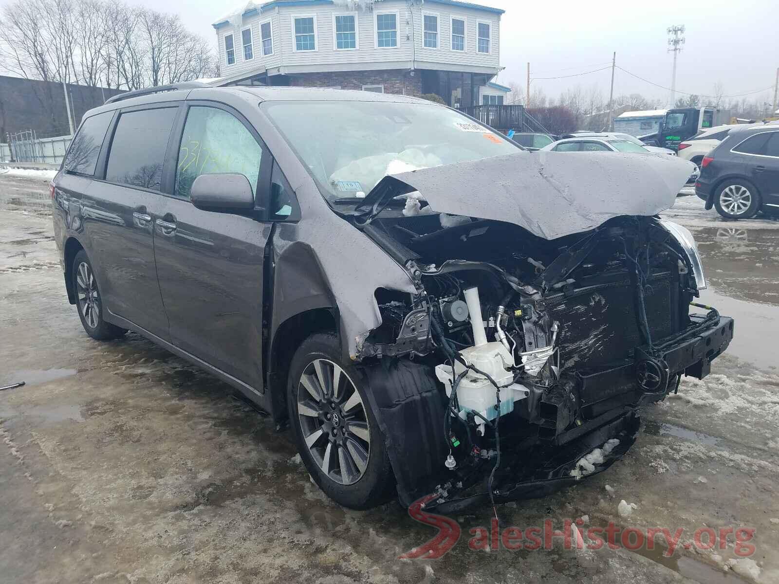 5TDDZ3DC9JS204064 2018 TOYOTA SIENNA