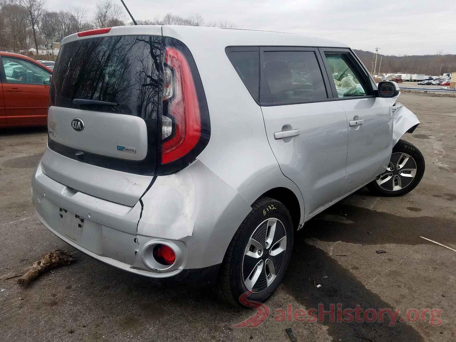 KNDJX3AE8H7024724 2017 KIA SOUL