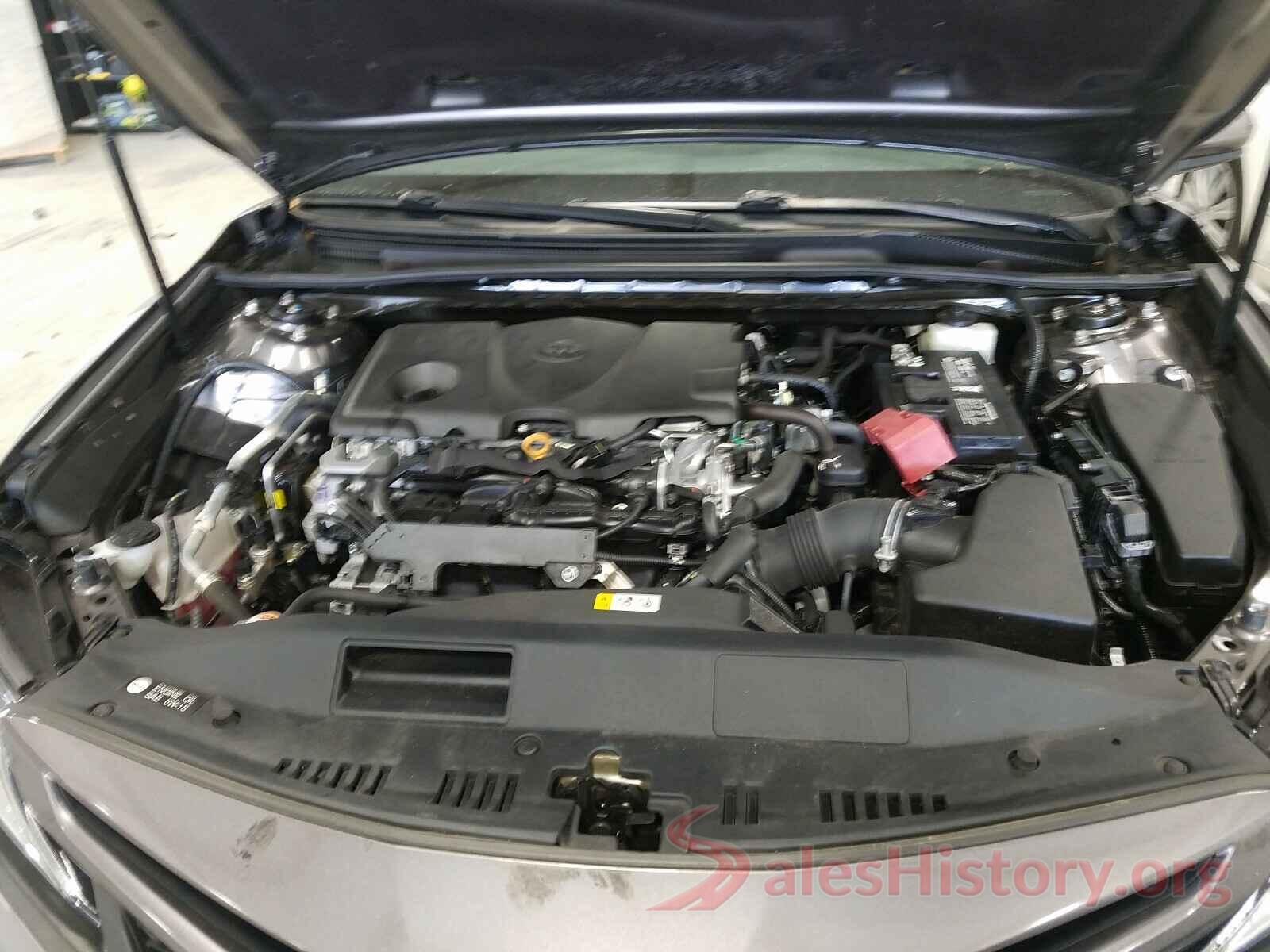 4T1B11HK4JU650747 2018 TOYOTA CAMRY