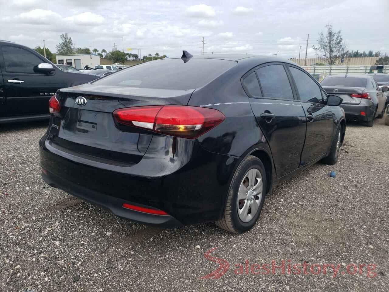 3KPFK4A78HE029059 2017 KIA FORTE