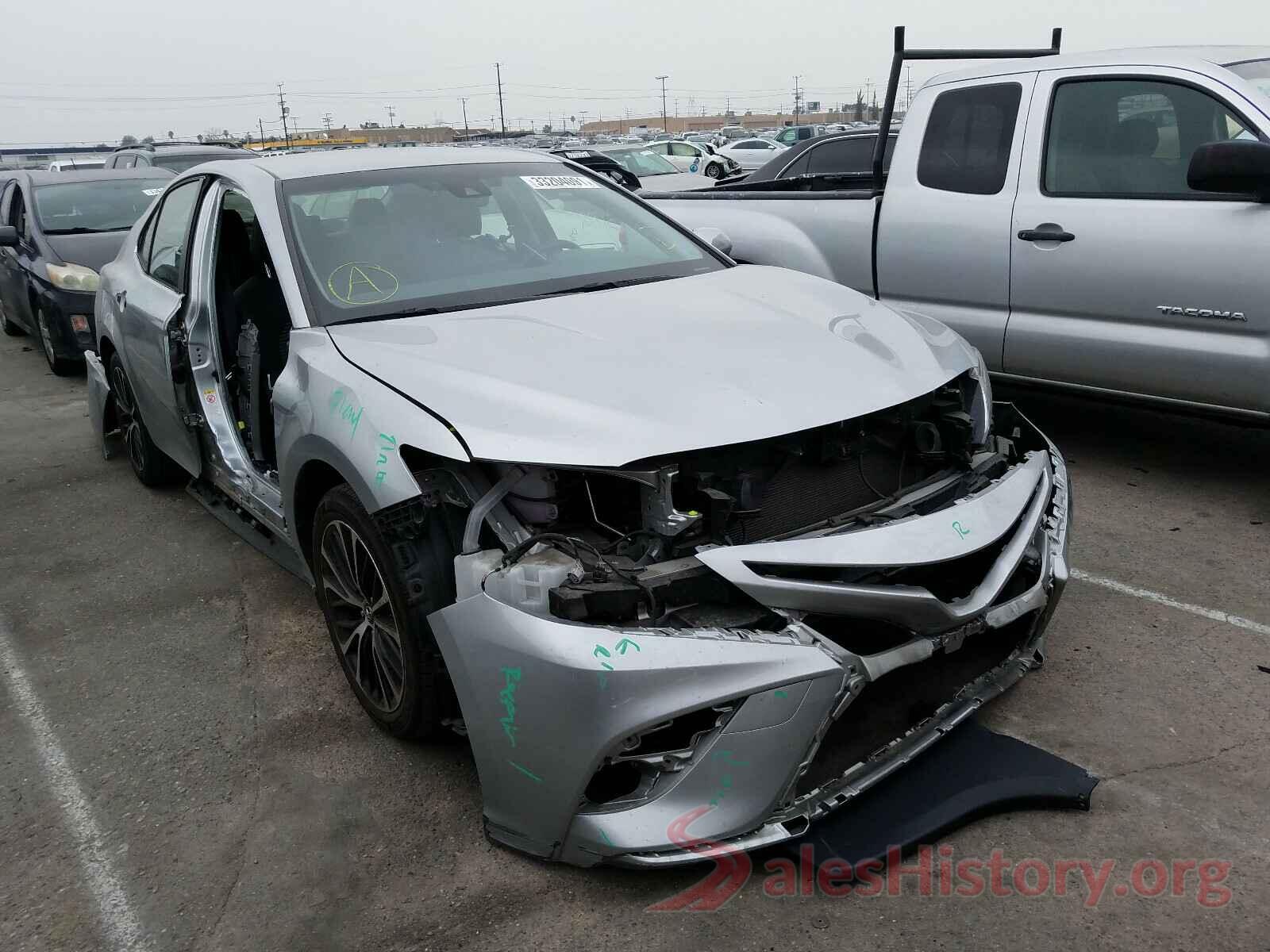 JTNB11HK6J3049815 2018 TOYOTA CAMRY